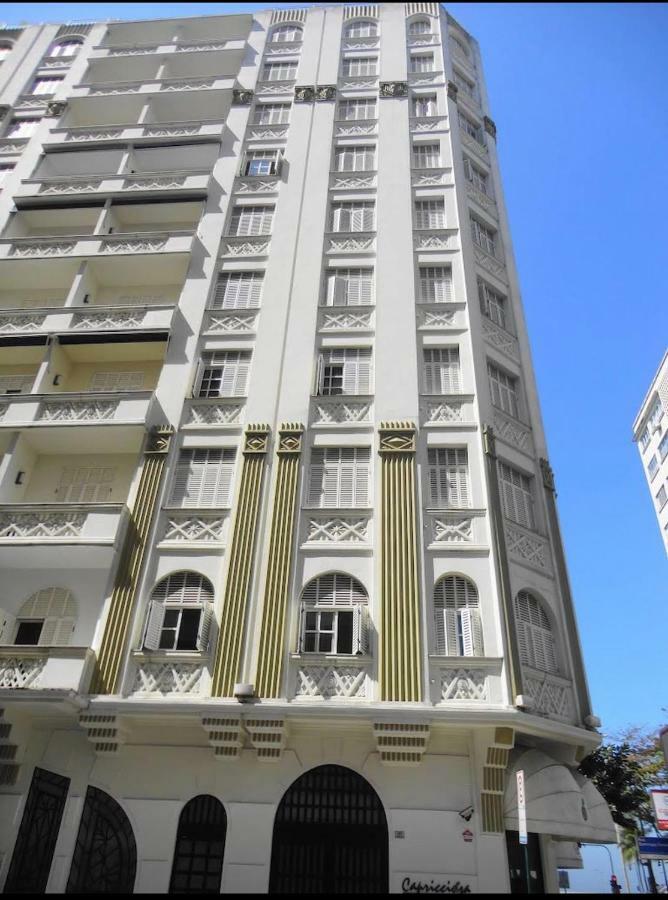 ריו דה ז'ניירו Residencial Com Servicos 45 Metros Decorado Com Sala, Suite E Cozinha Na Quadra Da Praia De Copacabana מראה חיצוני תמונה